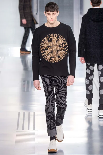 Look 34